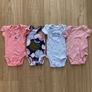 💕4/$12 Carter’s Newborn Short Sleeve Onesies